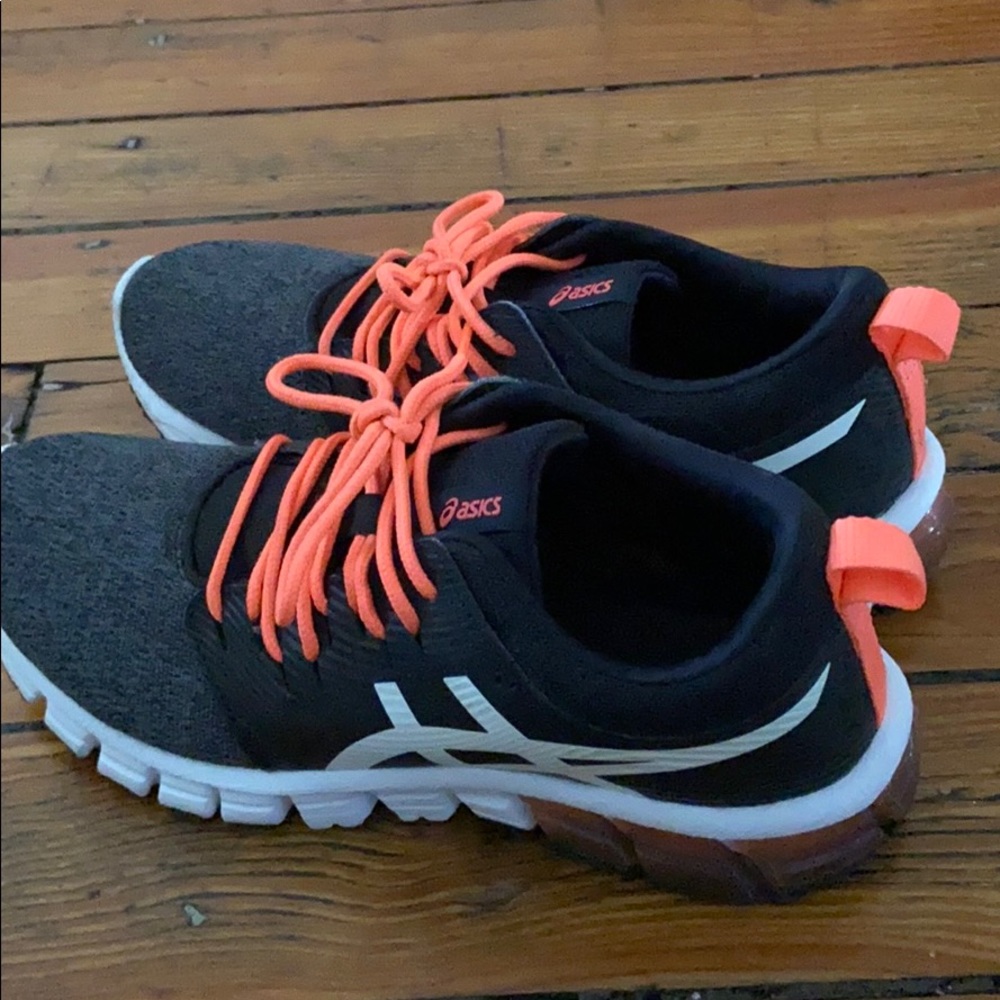 Sneakers - Picture 3 of 3